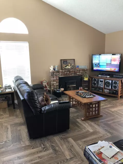 36807 Royce Court Ct E, Palmdale, CA 93552 photo 6