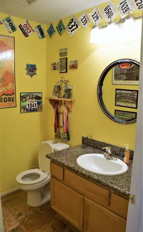 918 Clearview St, Tehachapi, CA 93561 photo 5
