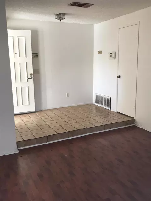 535 E Ivesbrook St, Lancaster, CA 93535 photo 3