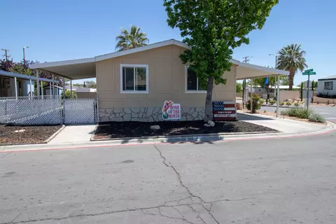 45111 25th St E #SPC 1, Lancaster, CA 93535 photo 2
