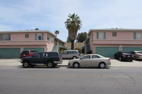 44126 Beech Ave, Lancaster, CA 93534 photo 4