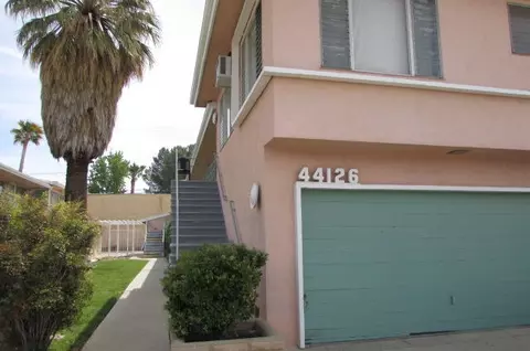 44126 Beech Ave, Lancaster, CA 93534 photo 2