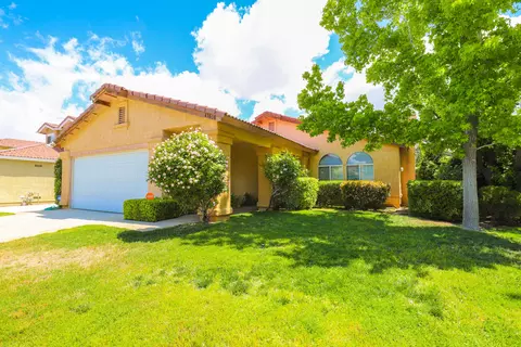 43808 Fallon Dr, Lancaster, CA 93535 photo 4