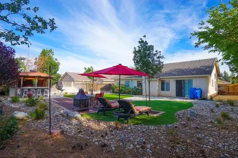 6307 Treehaven Ct, Lancaster, CA 93536 photo 12