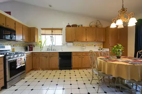6307 Treehaven Ct, Lancaster, CA 93536 photo 22