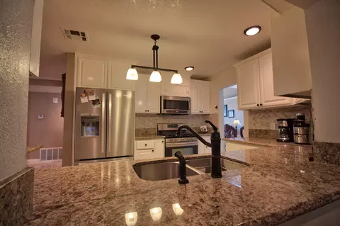 43934 Fallon Dr, Lancaster, CA 93535 photo 5