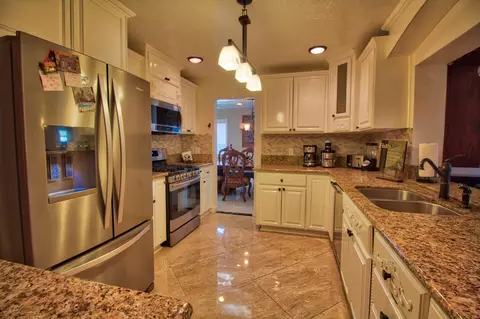 43934 Fallon Dr, Lancaster, CA 93535 photo 4