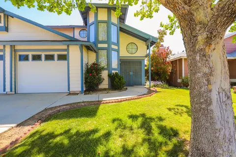 45858 York Pl, Lancaster, CA 93534 photo 4