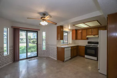 45858 York Pl, Lancaster, CA 93534 photo 11