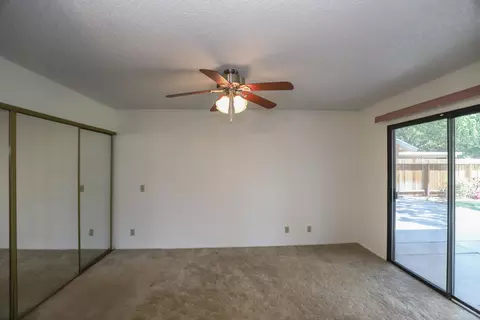45858 York Pl, Lancaster, CA 93534 photo 17