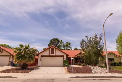 43215 Echard Ave, Lancaster, CA 93536 photo 1