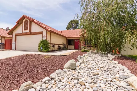 43215 Echard Ave, Lancaster, CA 93536 photo 4