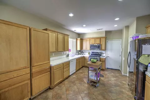 2829 Emerald Ln, Lancaster, CA 93535 photo 12