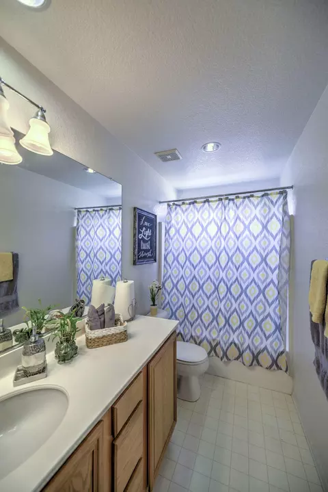 2829 Emerald Ln, Lancaster, CA 93535 photo 23