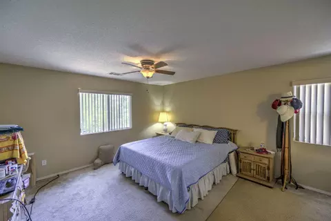 2829 Emerald Ln, Lancaster, CA 93535 photo 17