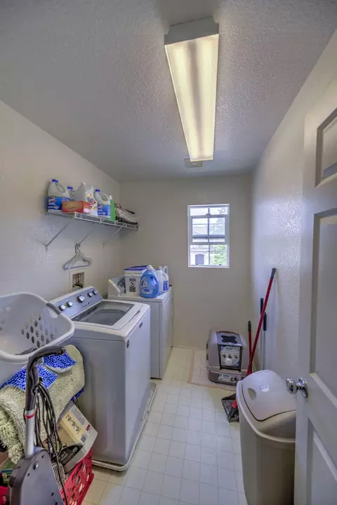 2829 Emerald Ln, Lancaster, CA 93535 photo 24