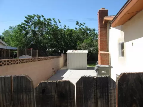 766 Calmae Dr, Lancaster, CA 93535 photo 2