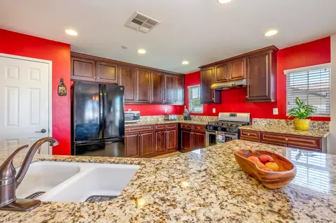 43339 E 16th St, Lancaster, CA 93535 photo 9