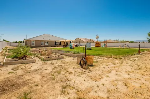 43339 E 16th St, Lancaster, CA 93535 photo 22