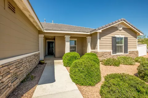 43339 E 16th St, Lancaster, CA 93535 photo 3