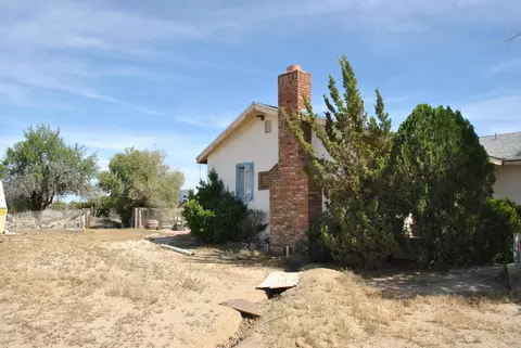 42504 E 8th St, Lancaster, CA 93535 photo 3