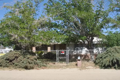 42504 E 8th St, Lancaster, CA 93535 photo 1
