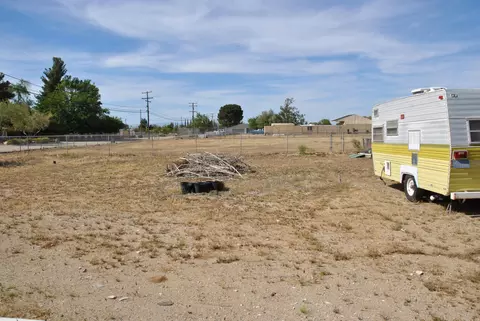 42504 E 8th St, Lancaster, CA 93535 photo 9