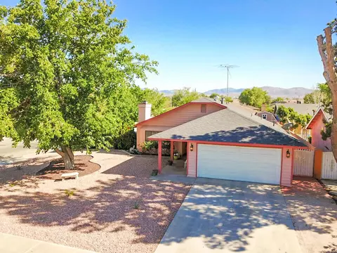 4860 E Ave R-2, Palmdale, CA 93552 photo 1