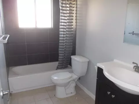 44345 Benald St, Lancaster, CA 93535 photo 8