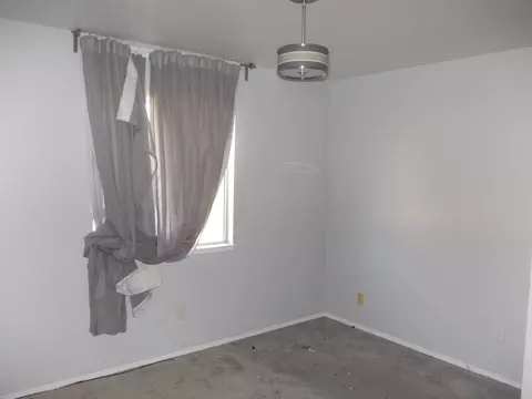 44345 Benald St, Lancaster, CA 93535 photo 9