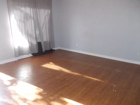 44345 Benald St, Lancaster, CA 93535 photo 2
