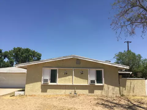 459 E Nugent Street St, Lancaster, CA 93535 photo 2