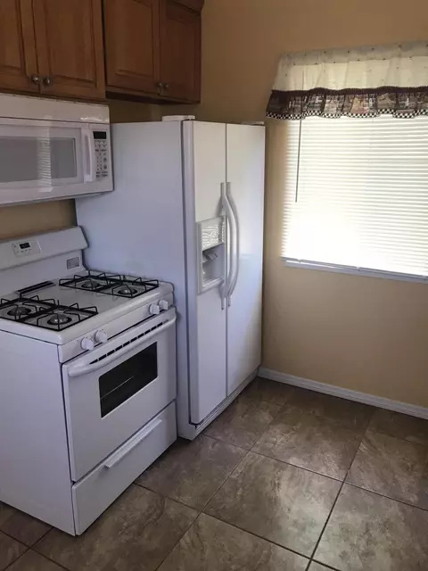 1309 W Ivesbrook St, Lancaster, CA 93534 photo 6