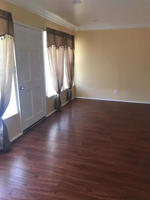 1309 W Ivesbrook St, Lancaster, CA 93534 photo 8