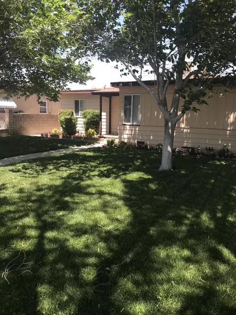 1309 W Ivesbrook St, Lancaster, CA 93534 photo 3