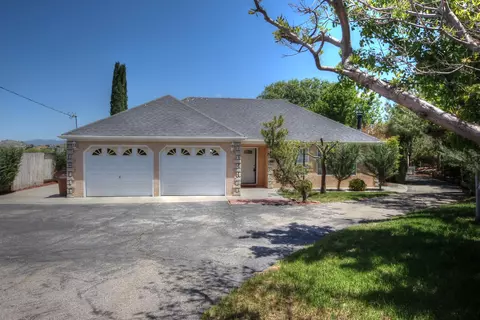 22704 Westwood Blvd, Tehachapi, CA 93561 photo 1