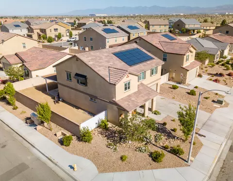 43256 Carol Dr, Lancaster, CA 93535 photo 3