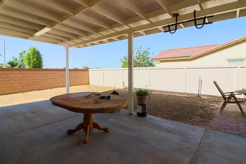 43256 Carol Dr, Lancaster, CA 93535 photo 18