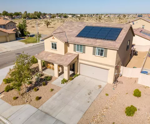 43256 Carol Dr, Lancaster, CA 93535 photo 4