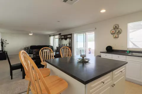 43256 Carol Dr, Lancaster, CA 93535 photo 15