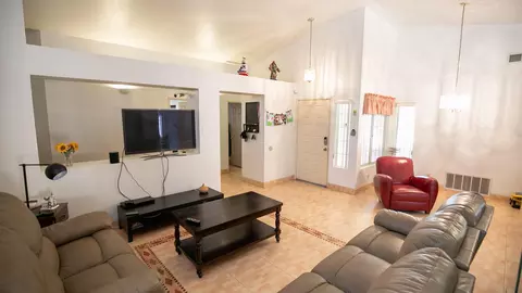 43236 E 32nd St, Lancaster, CA 93535 photo 4