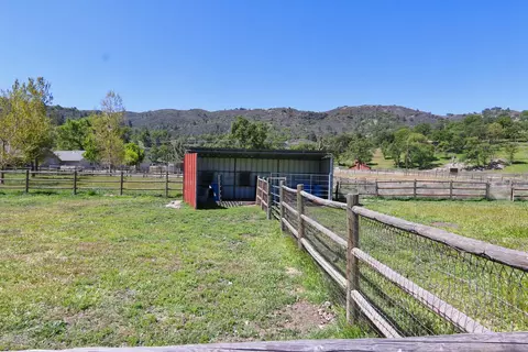 23081 Lakeview Dr, Tehachapi, CA 93561 photo 38