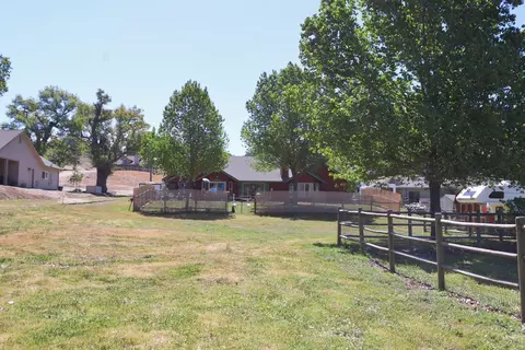 23081 Lakeview Dr, Tehachapi, CA 93561 photo 41