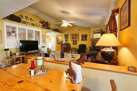 23081 Lakeview Dr, Tehachapi, CA 93561 photo 9