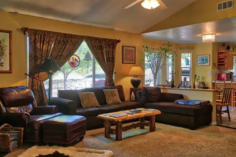 23081 Lakeview Dr, Tehachapi, CA 93561 photo 7