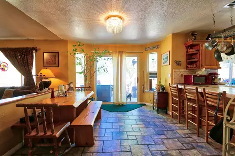 23081 Lakeview Dr, Tehachapi, CA 93561 photo 11