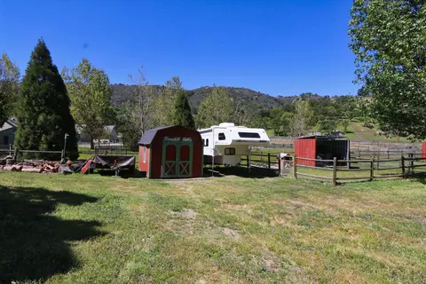 23081 Lakeview Dr, Tehachapi, CA 93561 photo 34