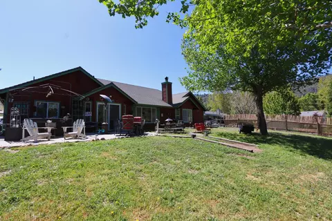23081 Lakeview Dr, Tehachapi, CA 93561 photo 32