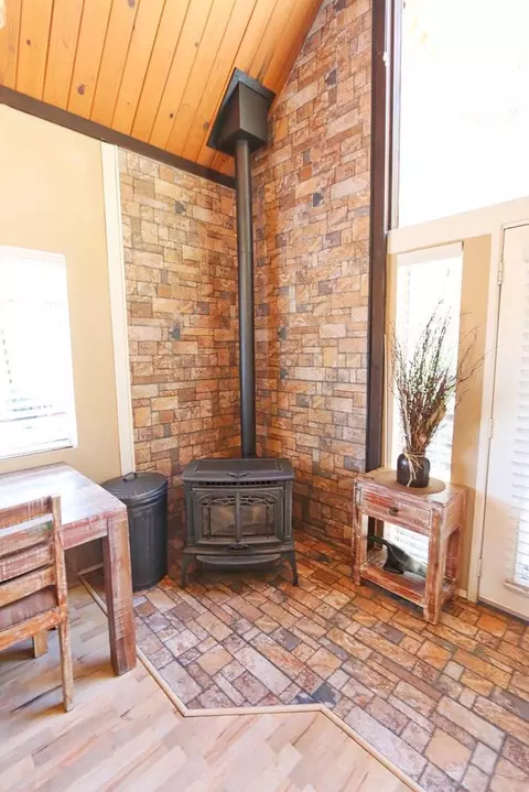 27200 Bear Valley Rd, Tehachapi, CA 93561 photo 5
