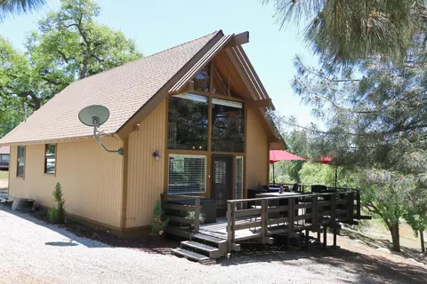 27200 Bear Valley Rd, Tehachapi, CA 93561 photo 1